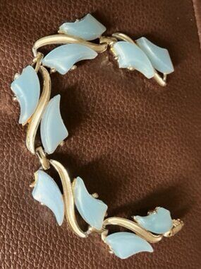 Vintage Sky Blue MCM Leaf-Shaped Costume Jewelry Link Bracelet